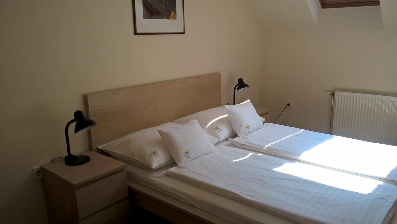 Hotel Thelena 3*